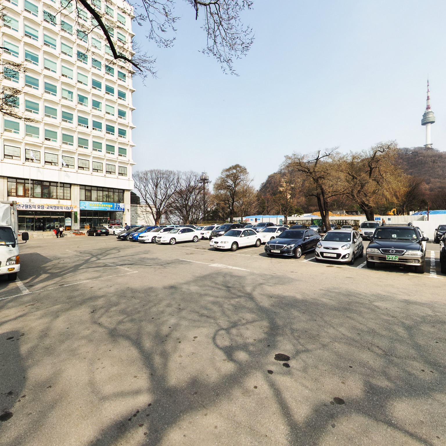 GROUND] 안중근 비석